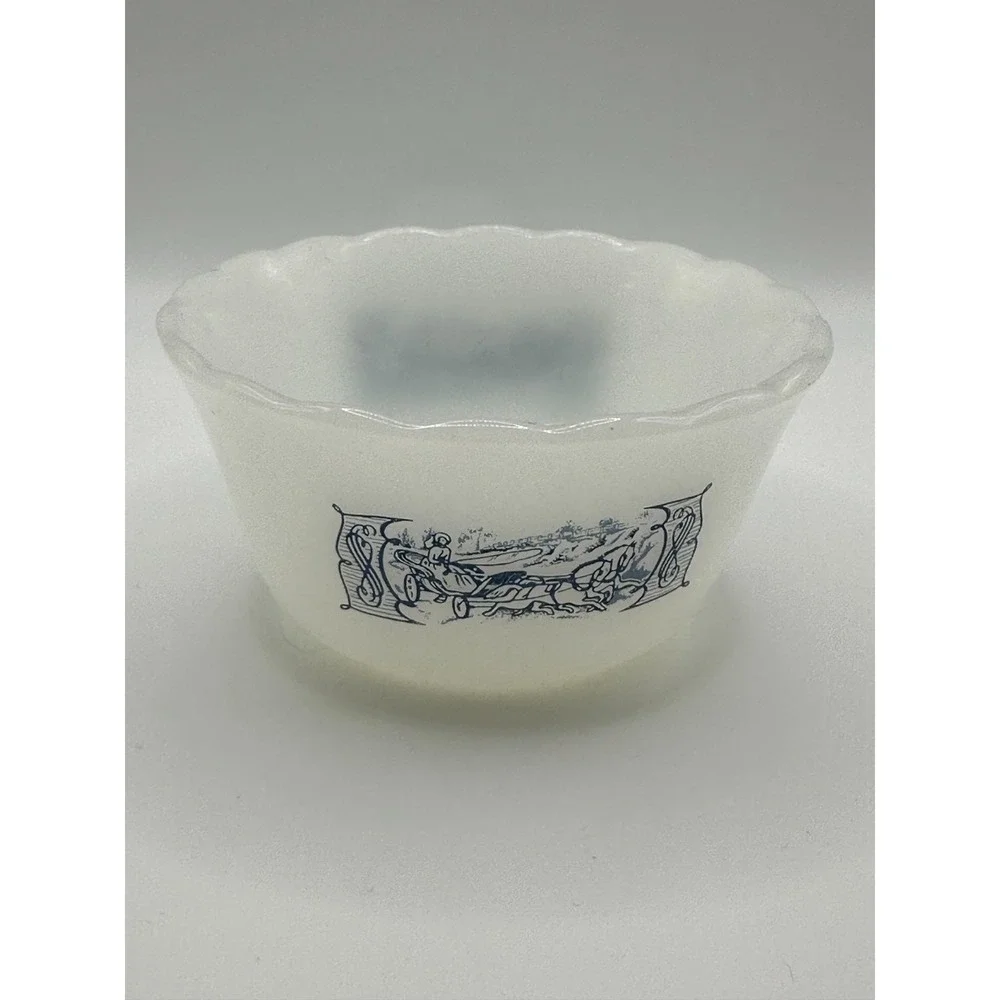 VINTAGE 1960's CURRIER‎ & IVES Milk Glass Ruffled Edge 6oz.Dessert Custard Cup